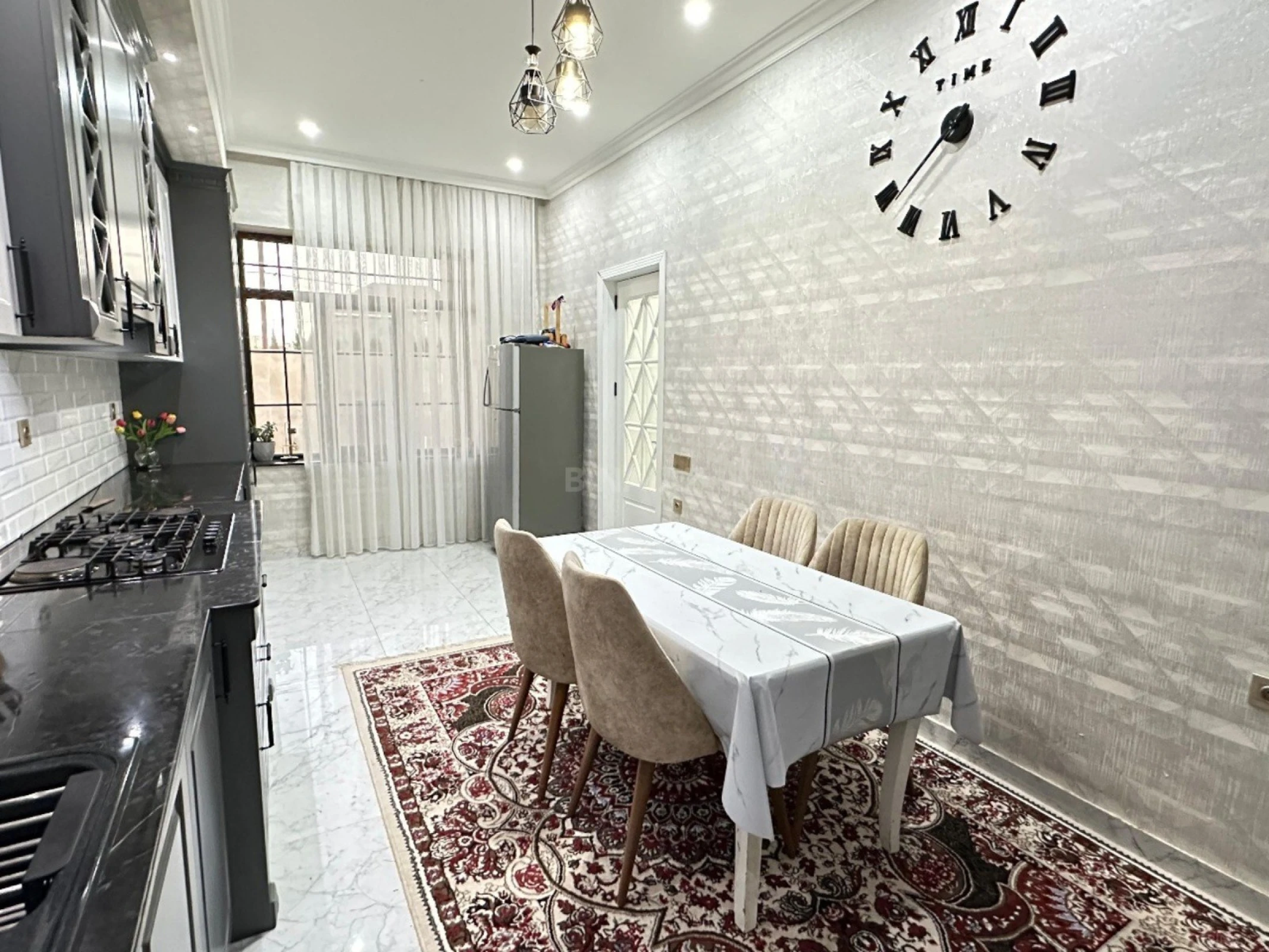 Satılır 6 otaqlı həyət evi 260 m²