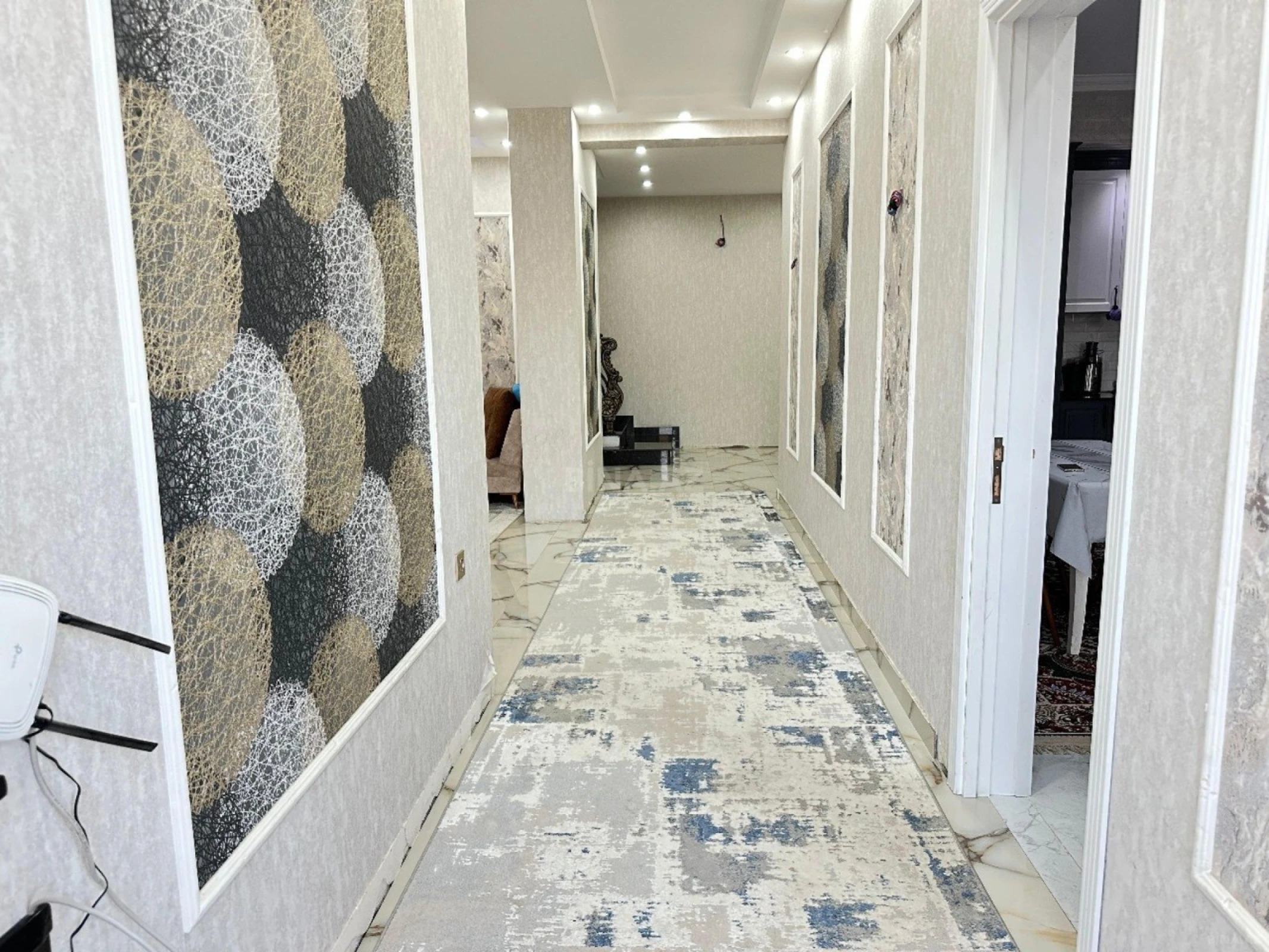 Satılır 6 otaqlı həyət evi 260 m²