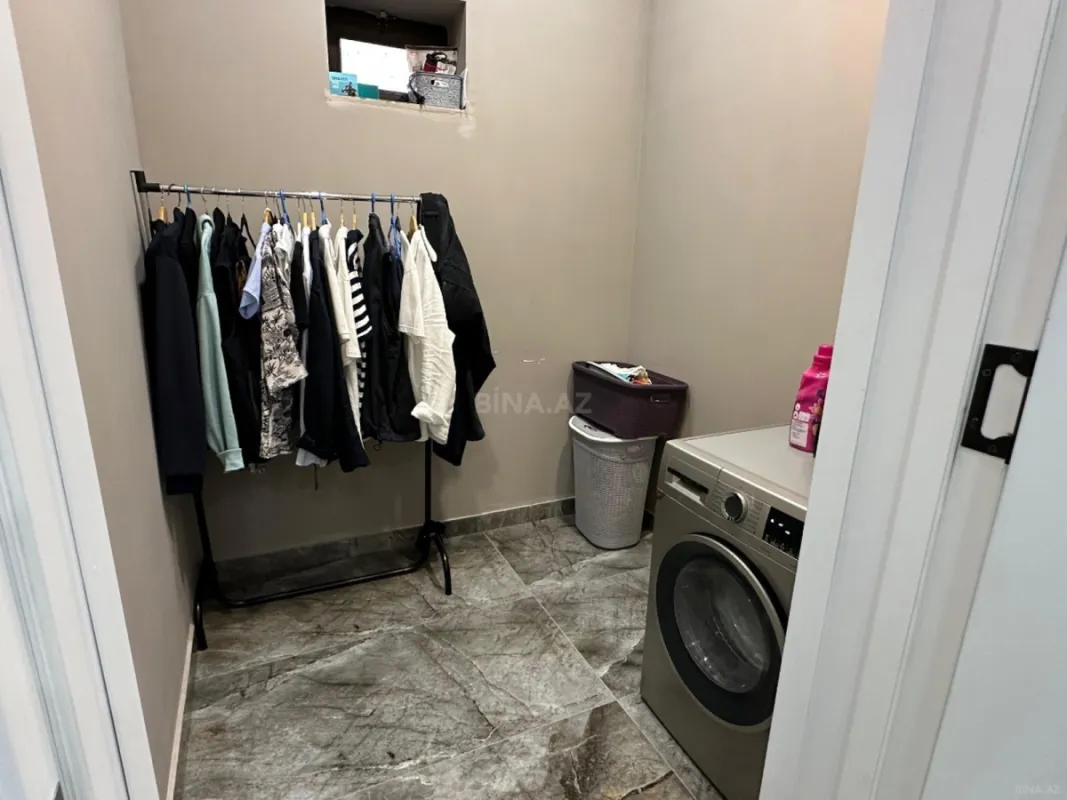 Satılır 6 otaqlı həyət evi 260 m²