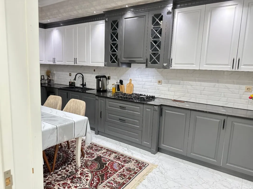 Satılır 6 otaqlı həyət evi 260 m²
