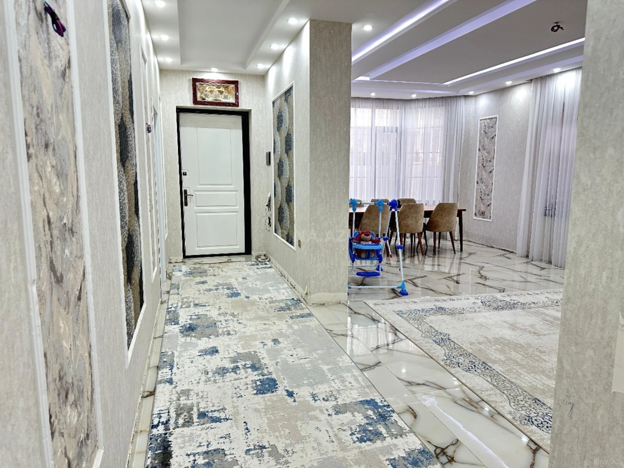 Satılır 6 otaqlı həyət evi 260 m²