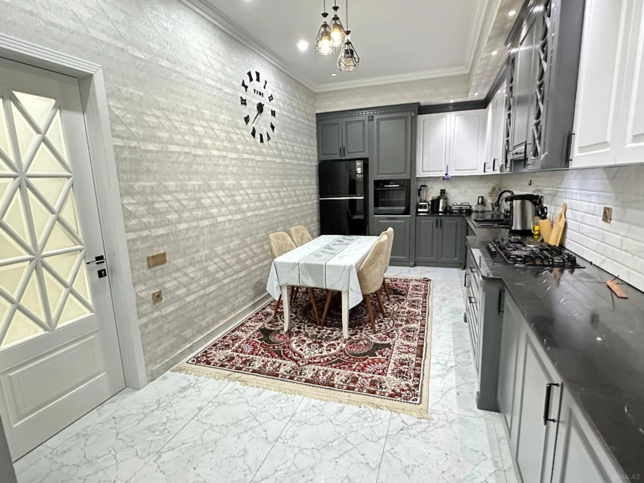 Satılır 6 otaqlı həyət evi 260 m²