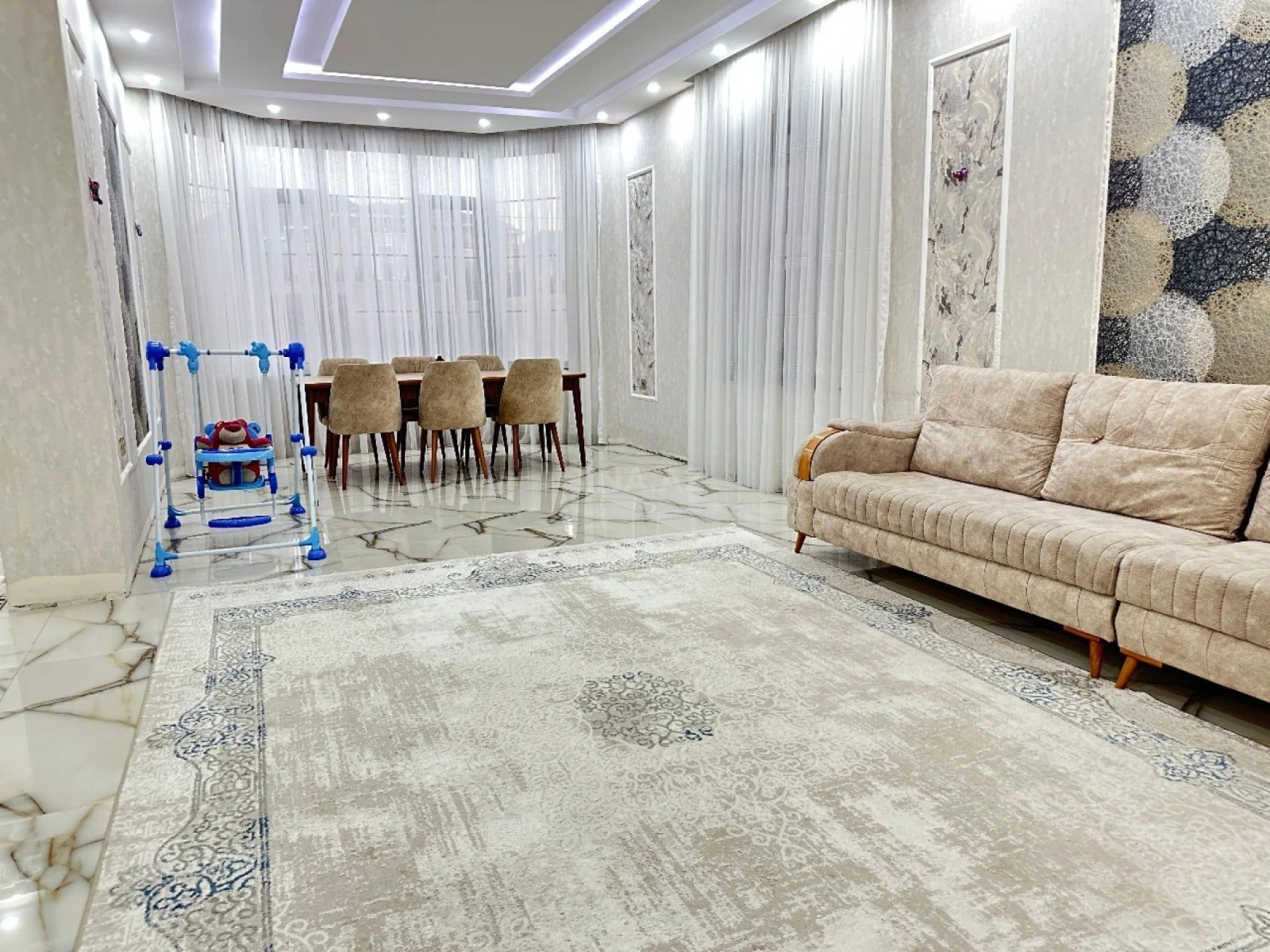 Satılır 6 otaqlı həyət evi 260 m²