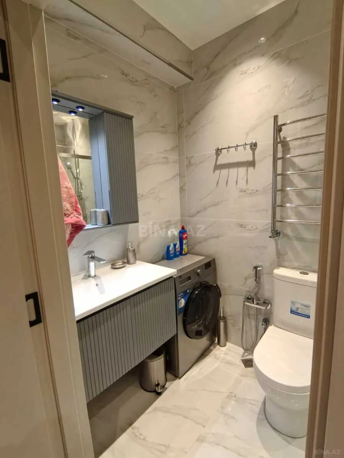 Kirayə verilir 2 otaqlı mənzil 66 m²