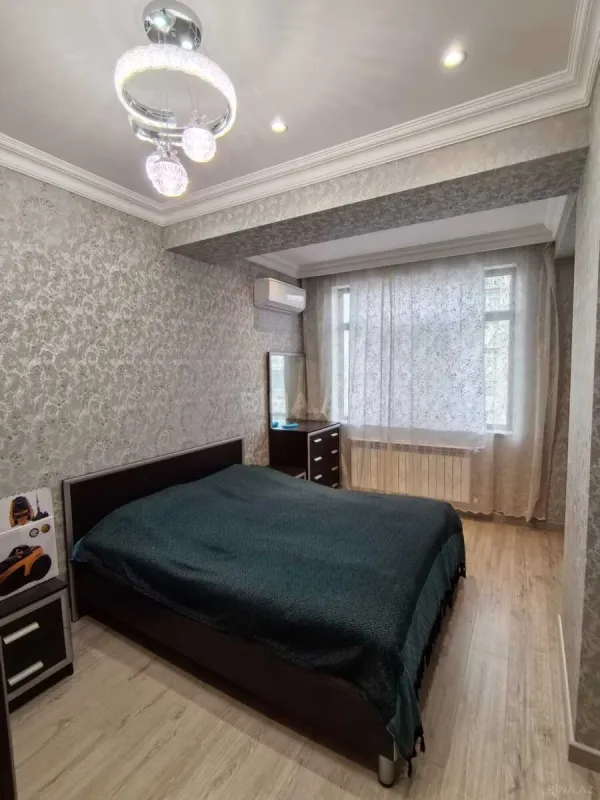 Kirayə verilir 2 otaqlı mənzil 66 m²