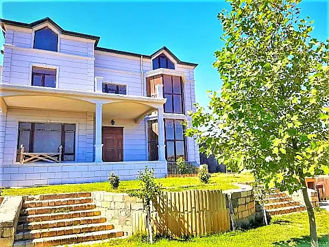 Satılır 7 otaqlı həyət evi 510 m²