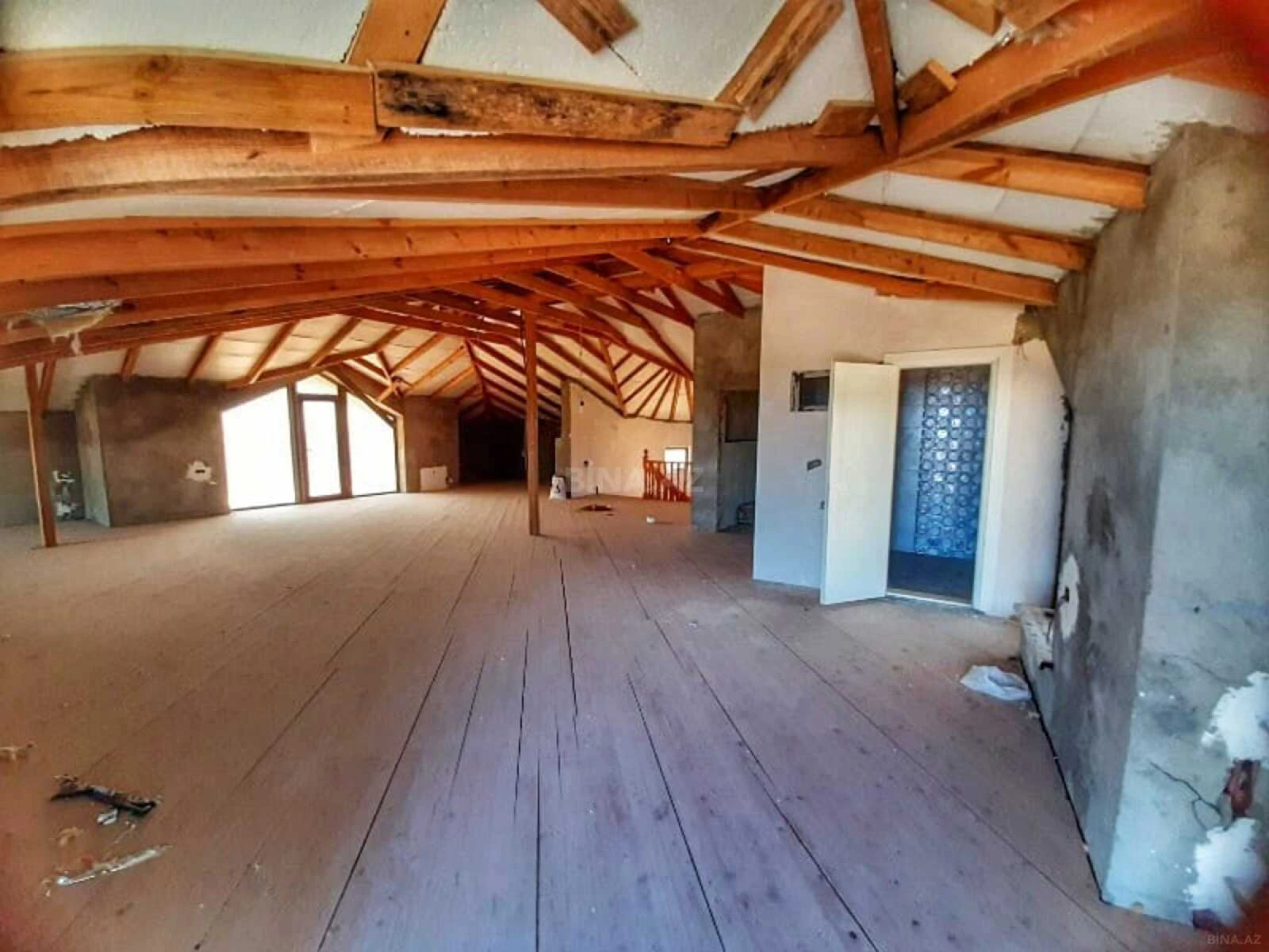 Satılır 7 otaqlı həyət evi 510 m²