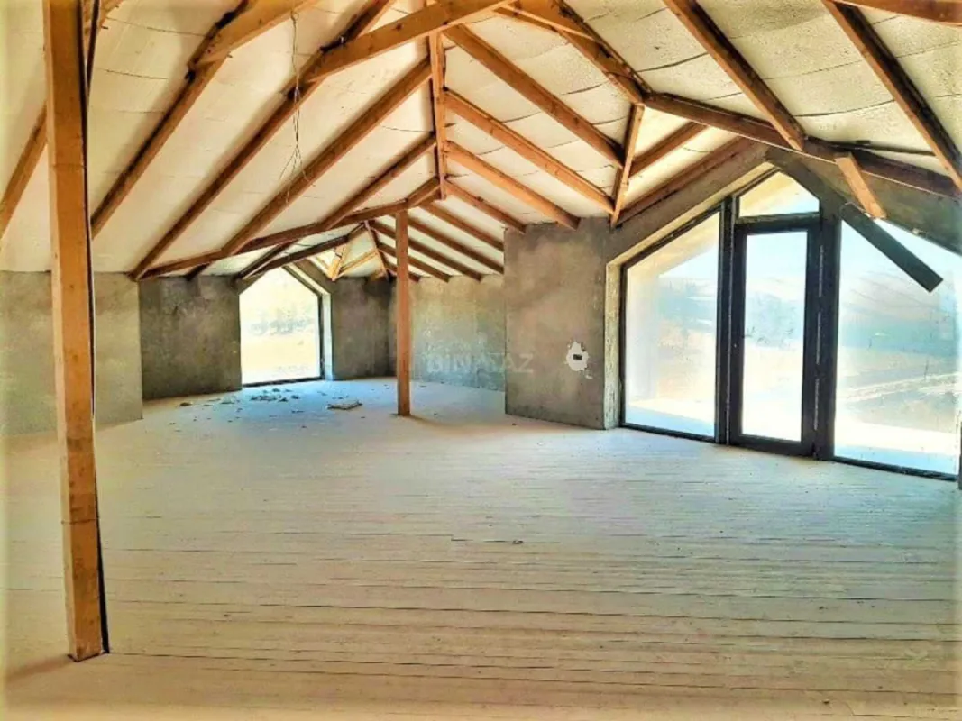 Satılır 7 otaqlı həyət evi 510 m²