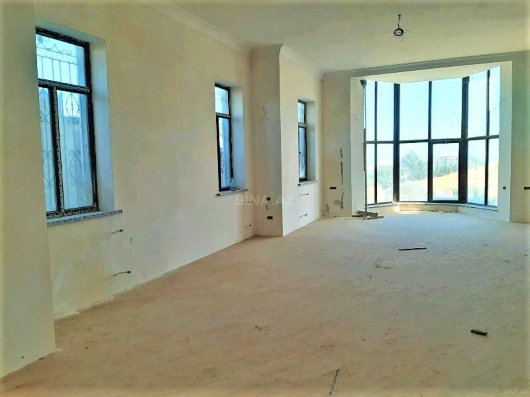 Satılır 7 otaqlı həyət evi 510 m²