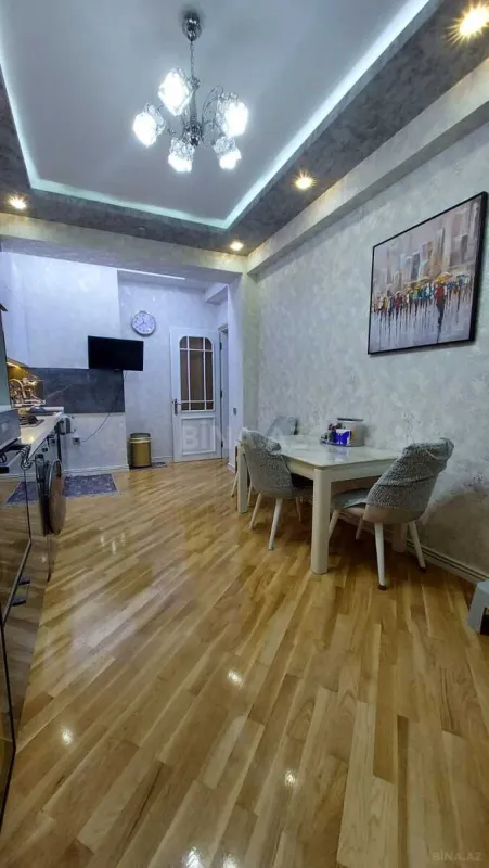 Satılır 3 otaqlı mənzil 165 m²
