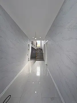 Satılır 5 otaqlı həyət evi 220 m²