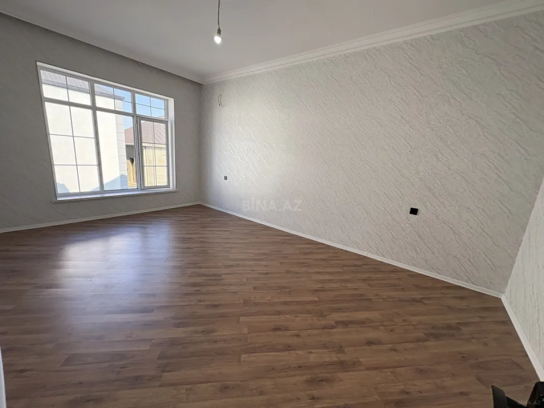 Satılır 5 otaqlı həyət evi 220 m²