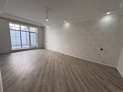 Satılır 5 otaqlı həyət evi 220 m²