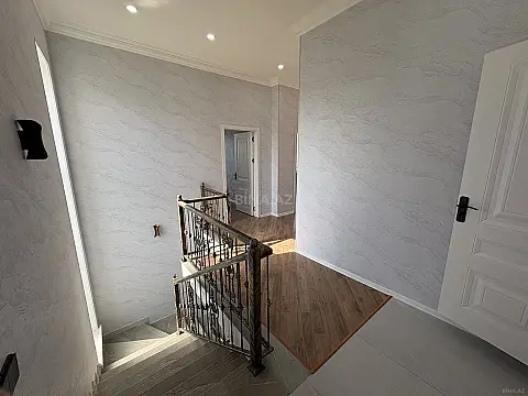 Satılır 5 otaqlı həyət evi 220 m²