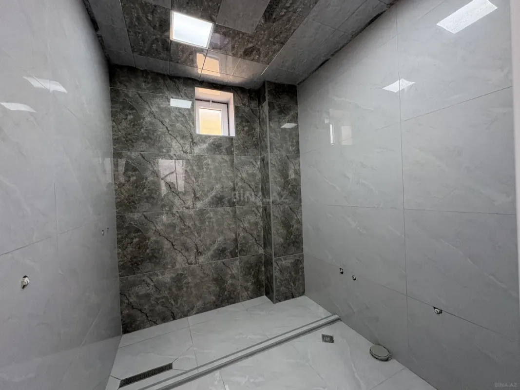 Satılır 5 otaqlı həyət evi 220 m²