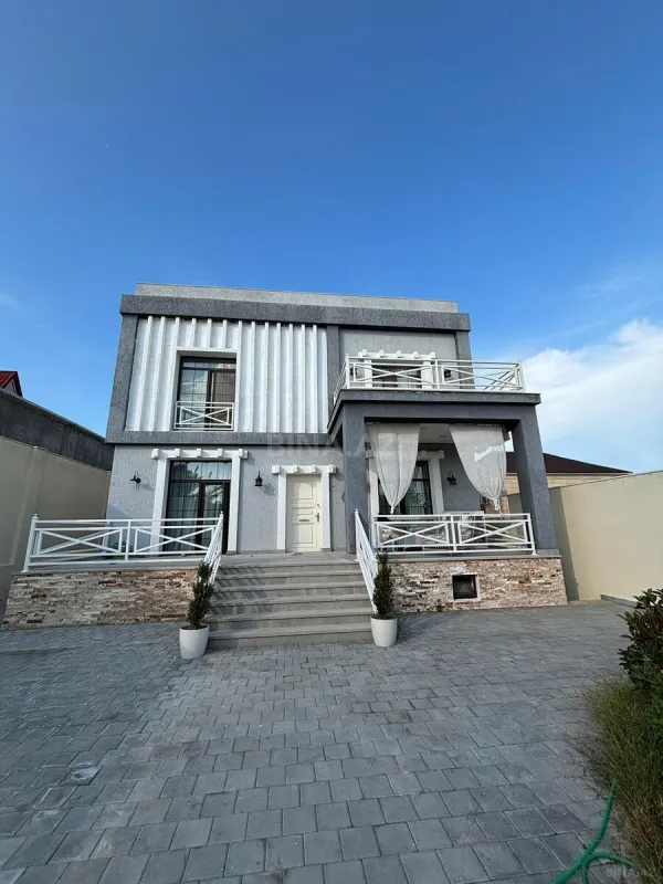 Satılır 7 otaqlı həyət evi 350 m²