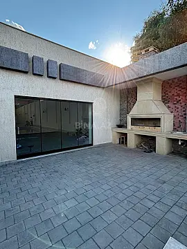 Satılır 7 otaqlı həyət evi 350 m²