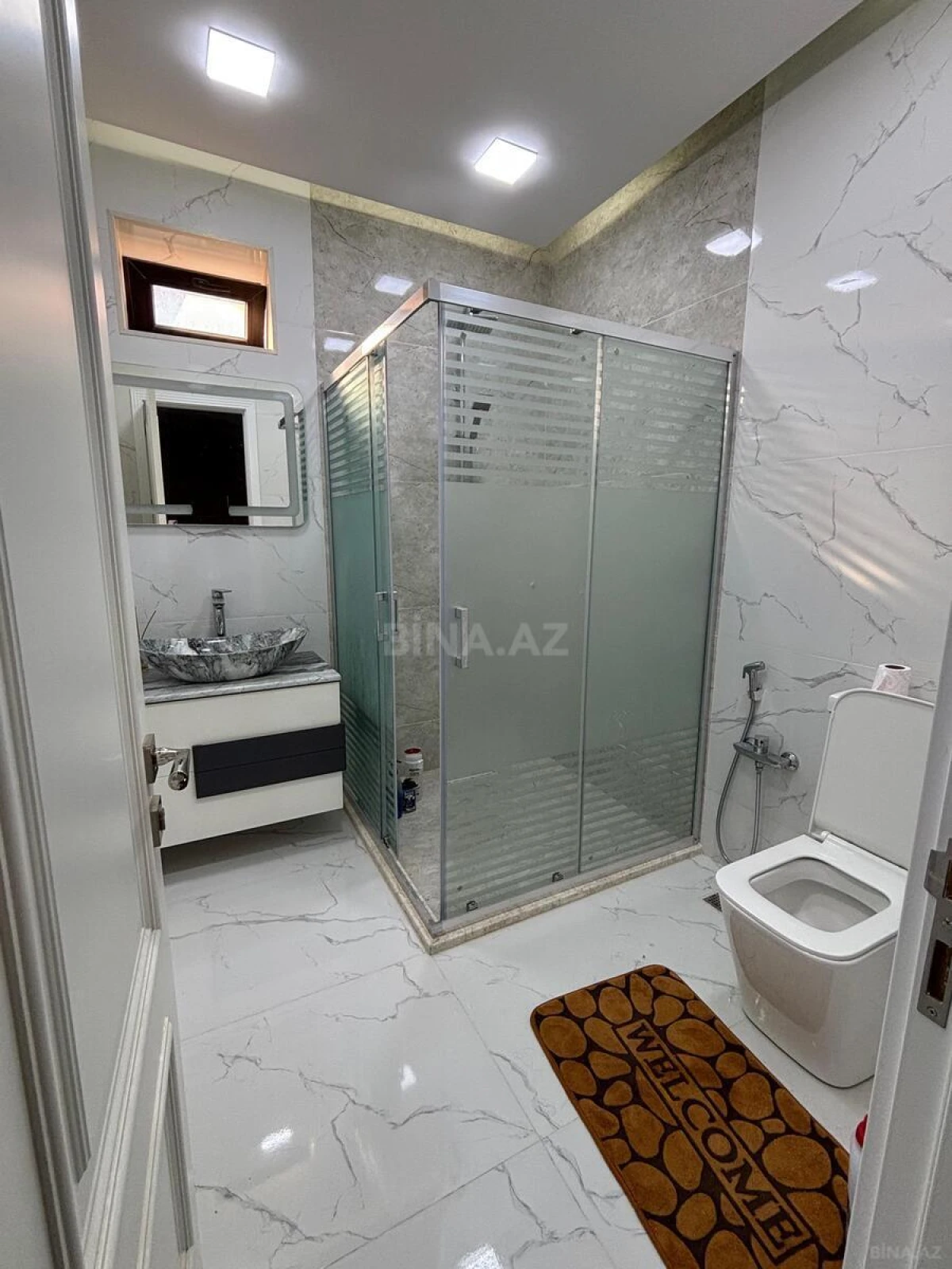 Satılır 7 otaqlı həyət evi 350 m²