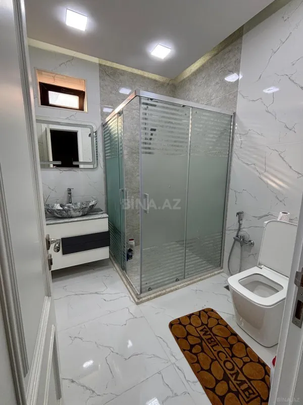 Satılır 7 otaqlı həyət evi 350 m²