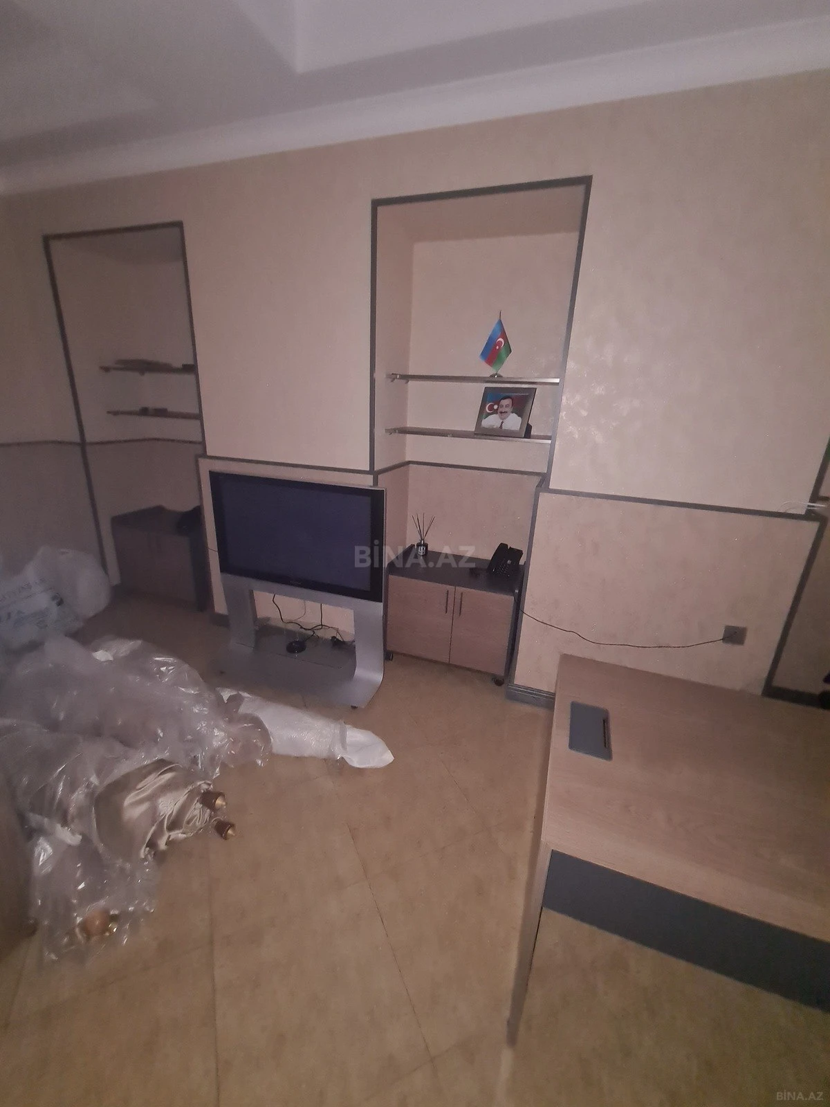 Kirayə verilir 5 otaqlı ofis 135 m²