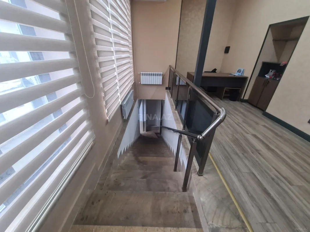 Kirayə verilir 5 otaqlı ofis 135 m²