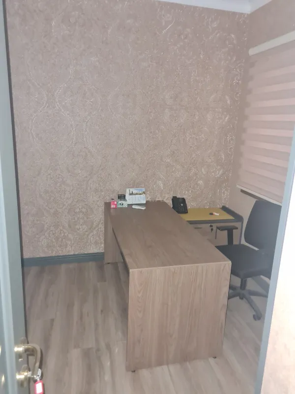Kirayə verilir 5 otaqlı ofis 135 m²