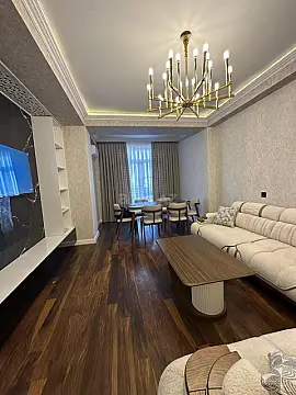 Kirayə verilir 3 otaqlı mənzil 110 m²