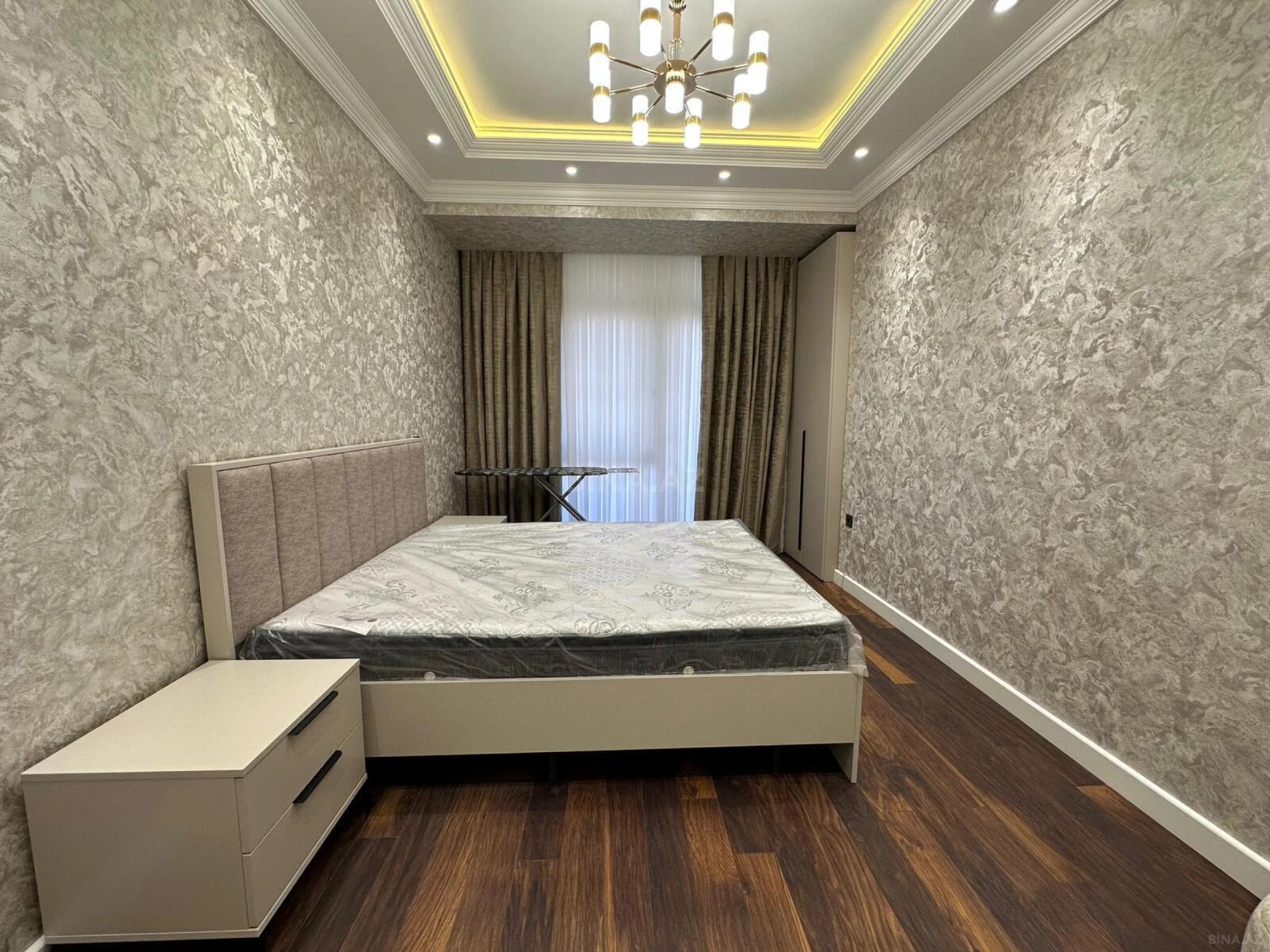 Kirayə verilir 3 otaqlı mənzil 110 m²