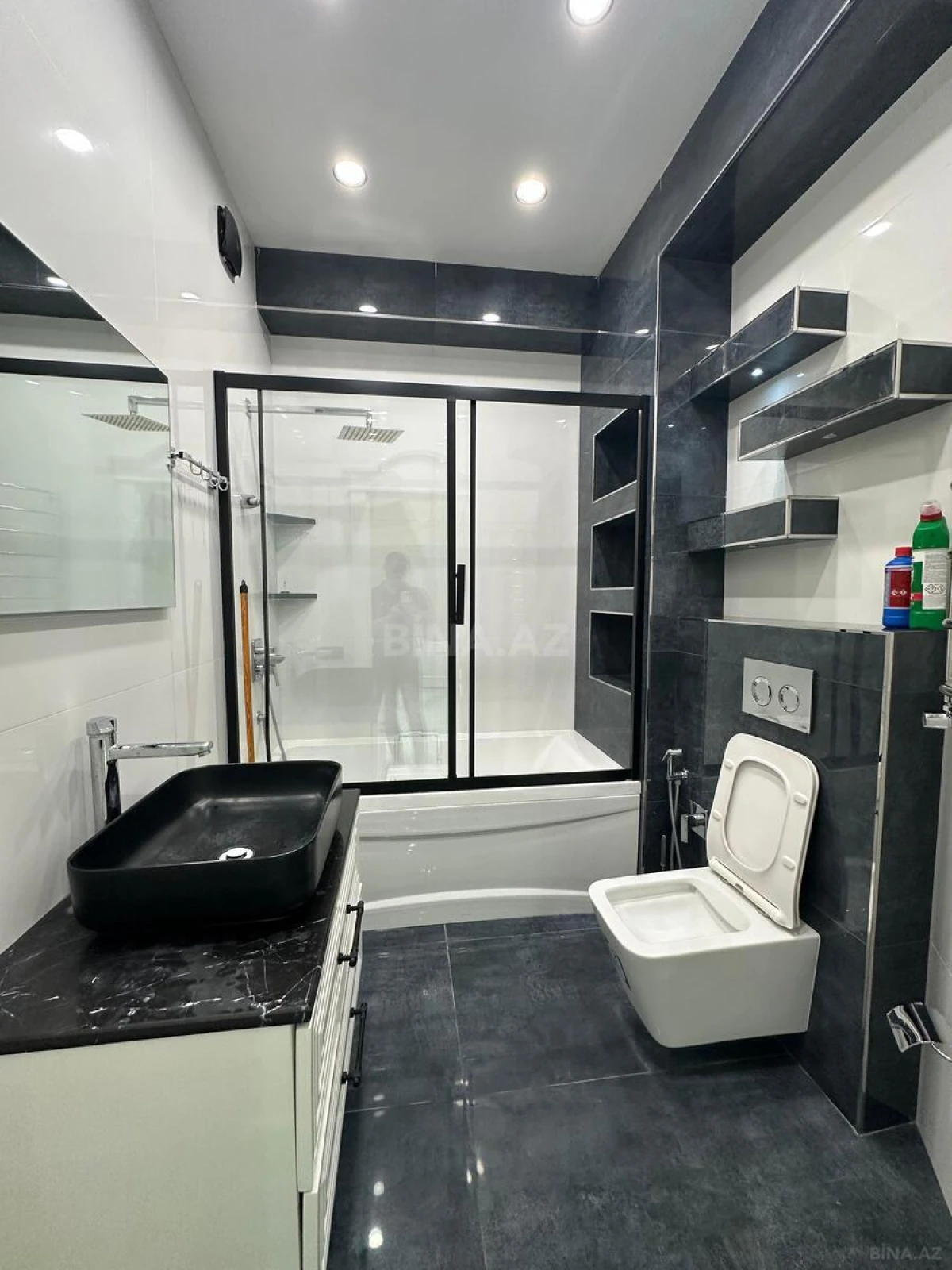 Kirayə verilir 3 otaqlı mənzil 110 m²