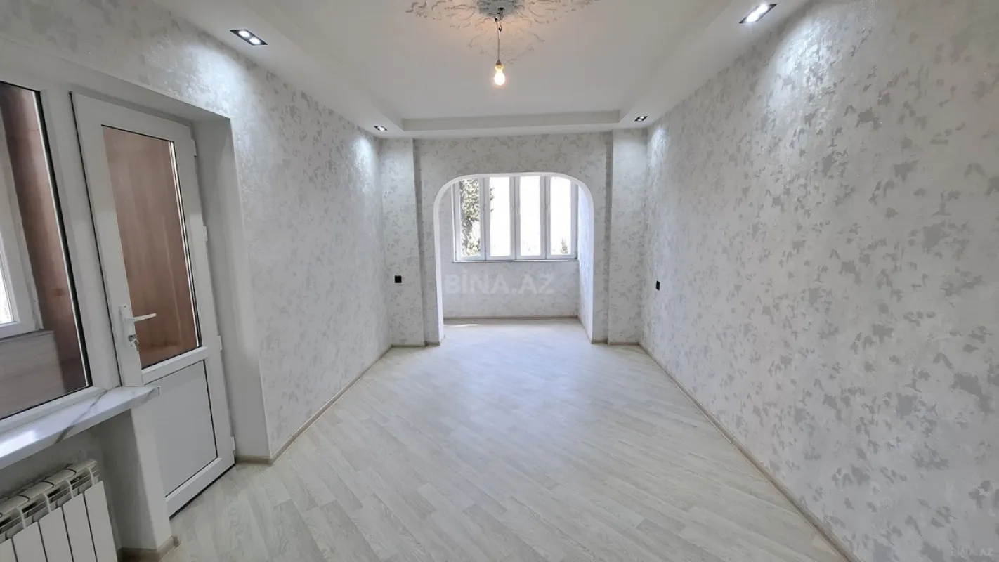 Satılır 2 otaqlı mənzil 75 m²