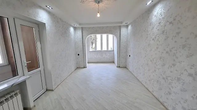 Satılır 2 otaqlı mənzil 75 m²