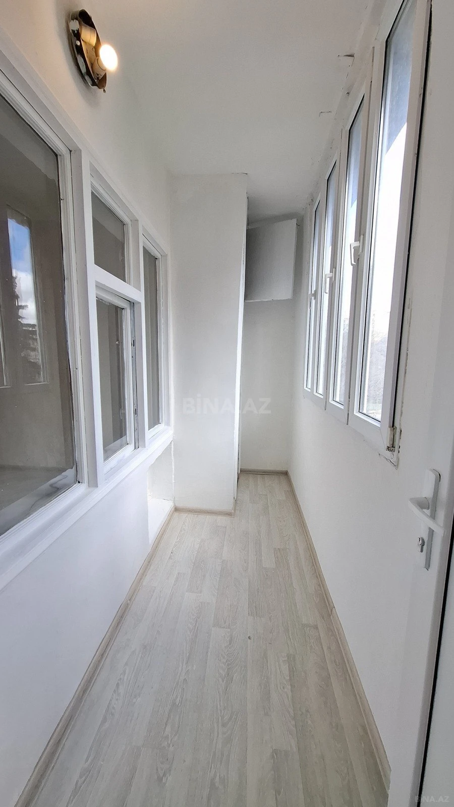 Satılır 2 otaqlı mənzil 75 m²