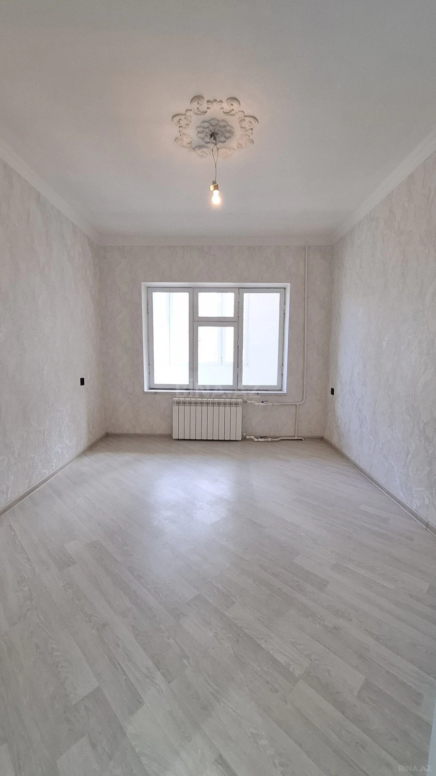 Satılır 2 otaqlı mənzil 75 m²