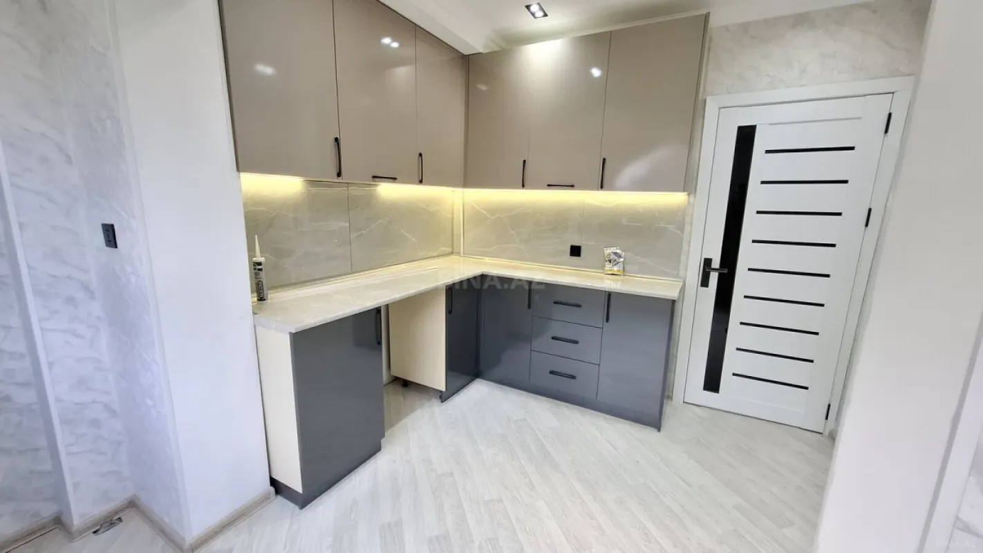 Satılır 2 otaqlı mənzil 75 m²