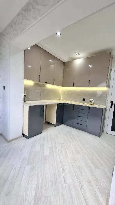 Satılır 2 otaqlı mənzil 75 m²