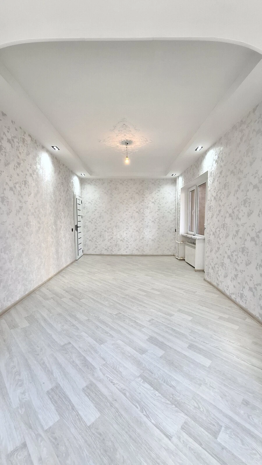 Satılır 2 otaqlı mənzil 75 m²
