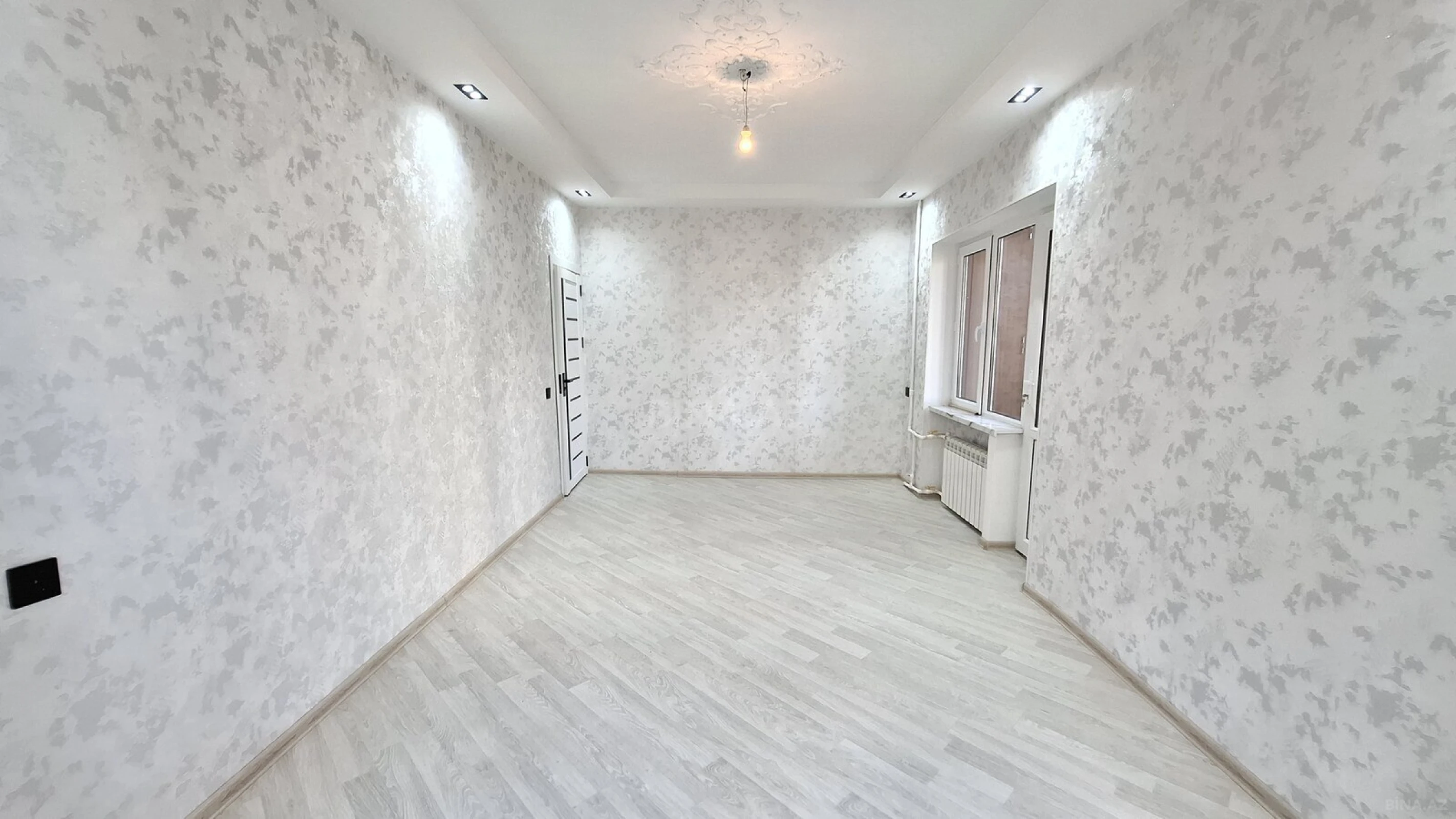 Satılır 2 otaqlı mənzil 75 m²