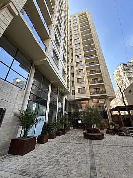 Satılır 2 otaqlı mənzil 62 m²