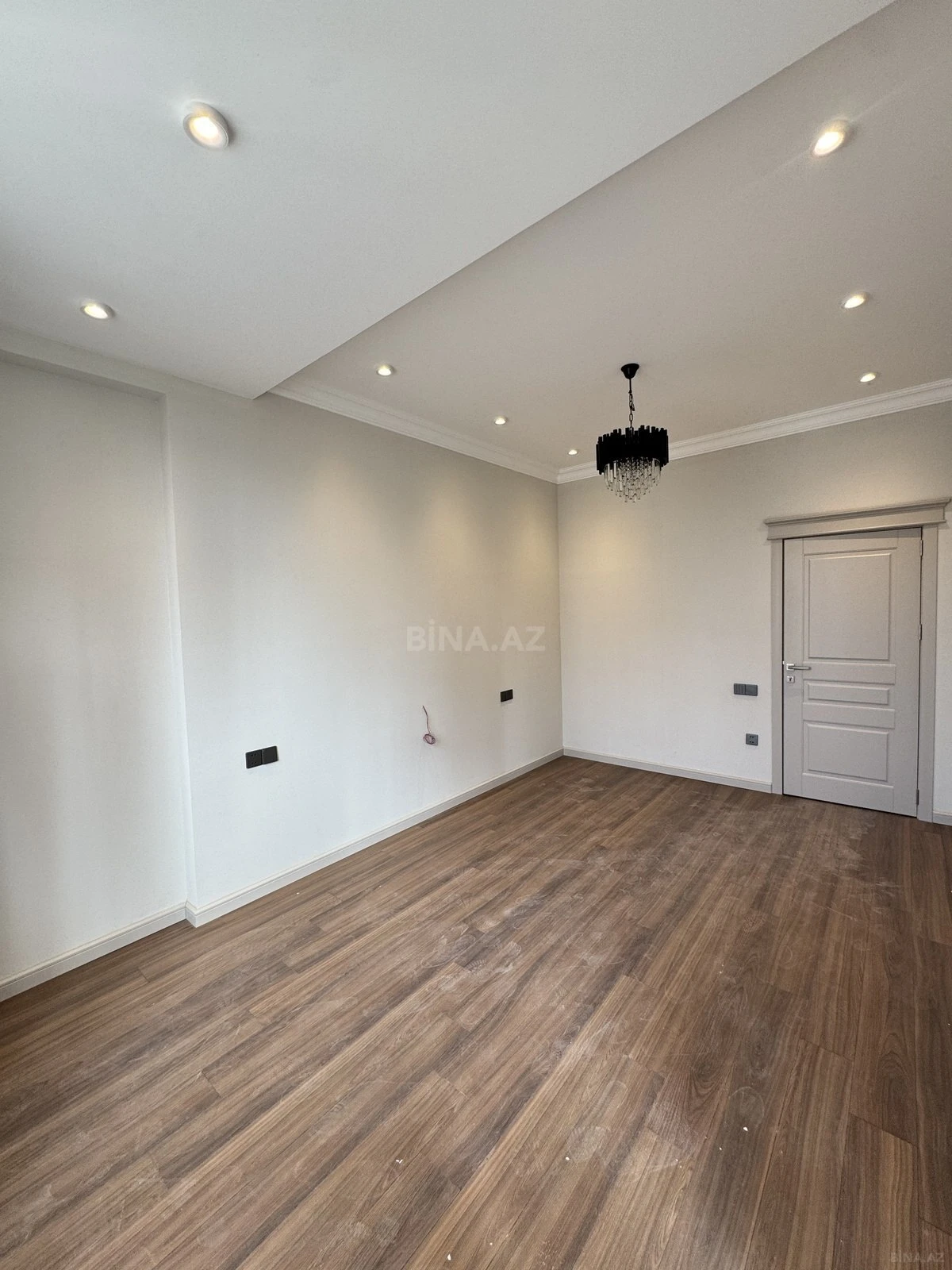 Satılır 2 otaqlı mənzil 62 m²