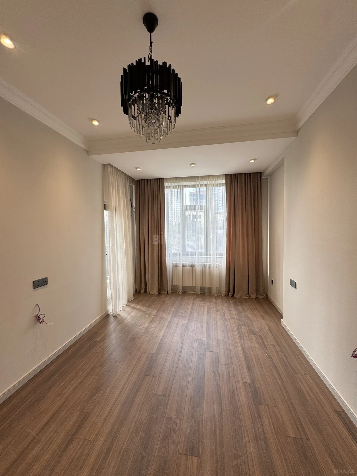 Satılır 2 otaqlı mənzil 62 m²