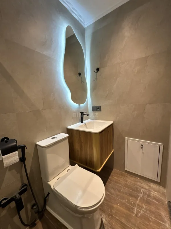 Satılır 2 otaqlı mənzil 62 m²