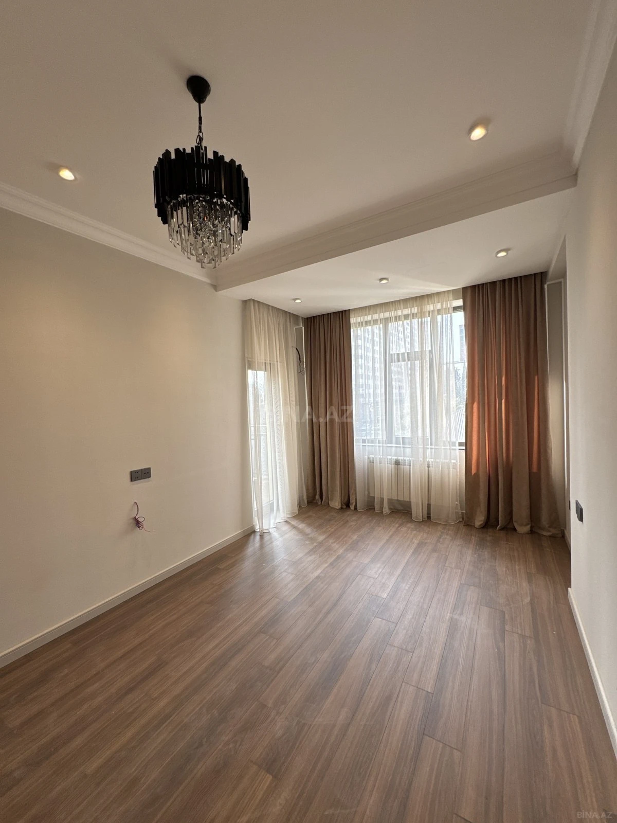 Satılır 2 otaqlı mənzil 62 m²
