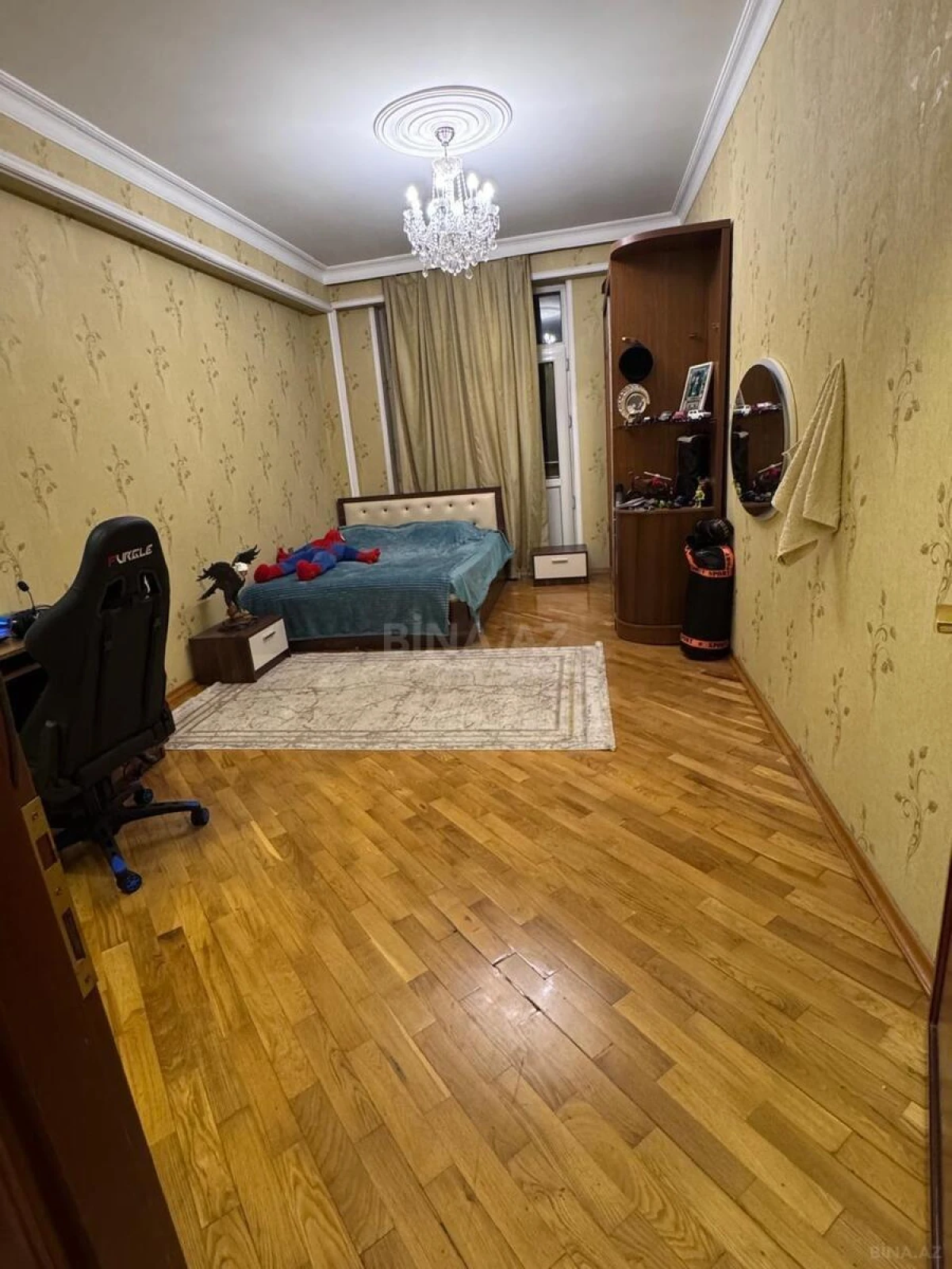 Kirayə verilir 3 otaqlı mənzil 140 m²