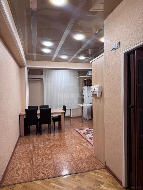 Kirayə verilir 3 otaqlı mənzil 140 m²