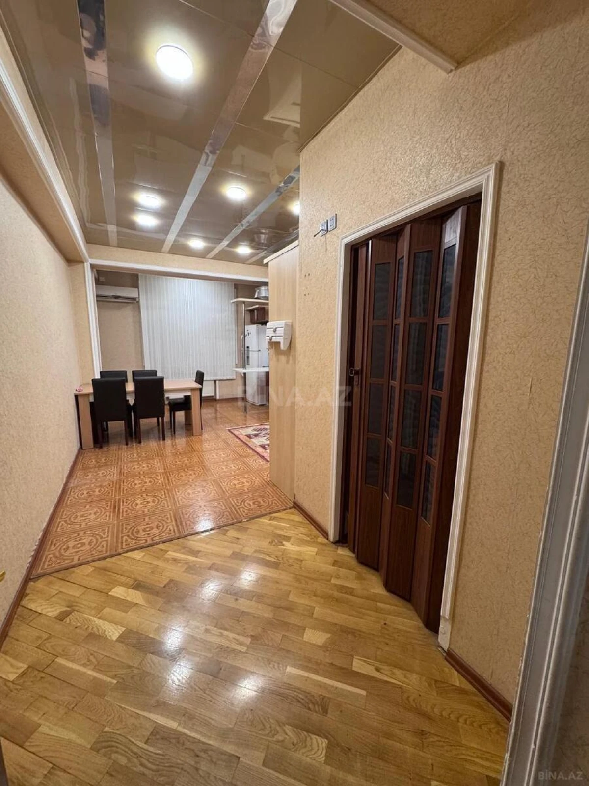 Kirayə verilir 3 otaqlı mənzil 140 m²
