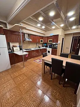 Kirayə verilir 3 otaqlı mənzil 140 m²