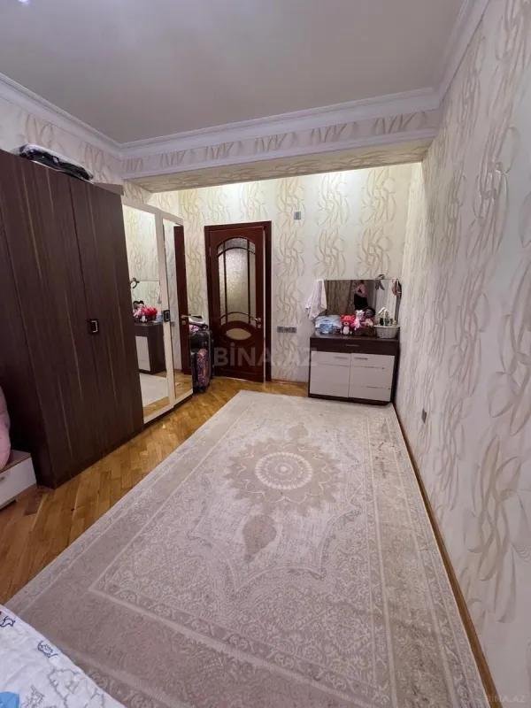 Kirayə verilir 3 otaqlı mənzil 140 m²