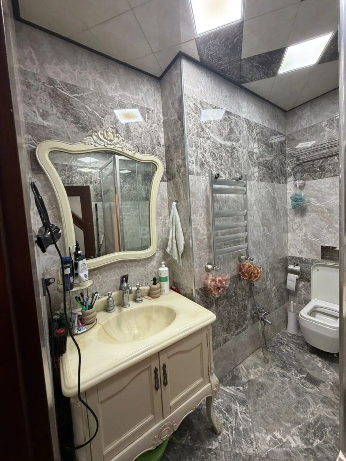 Satılır 3 otaqlı mənzil 119.5 m²