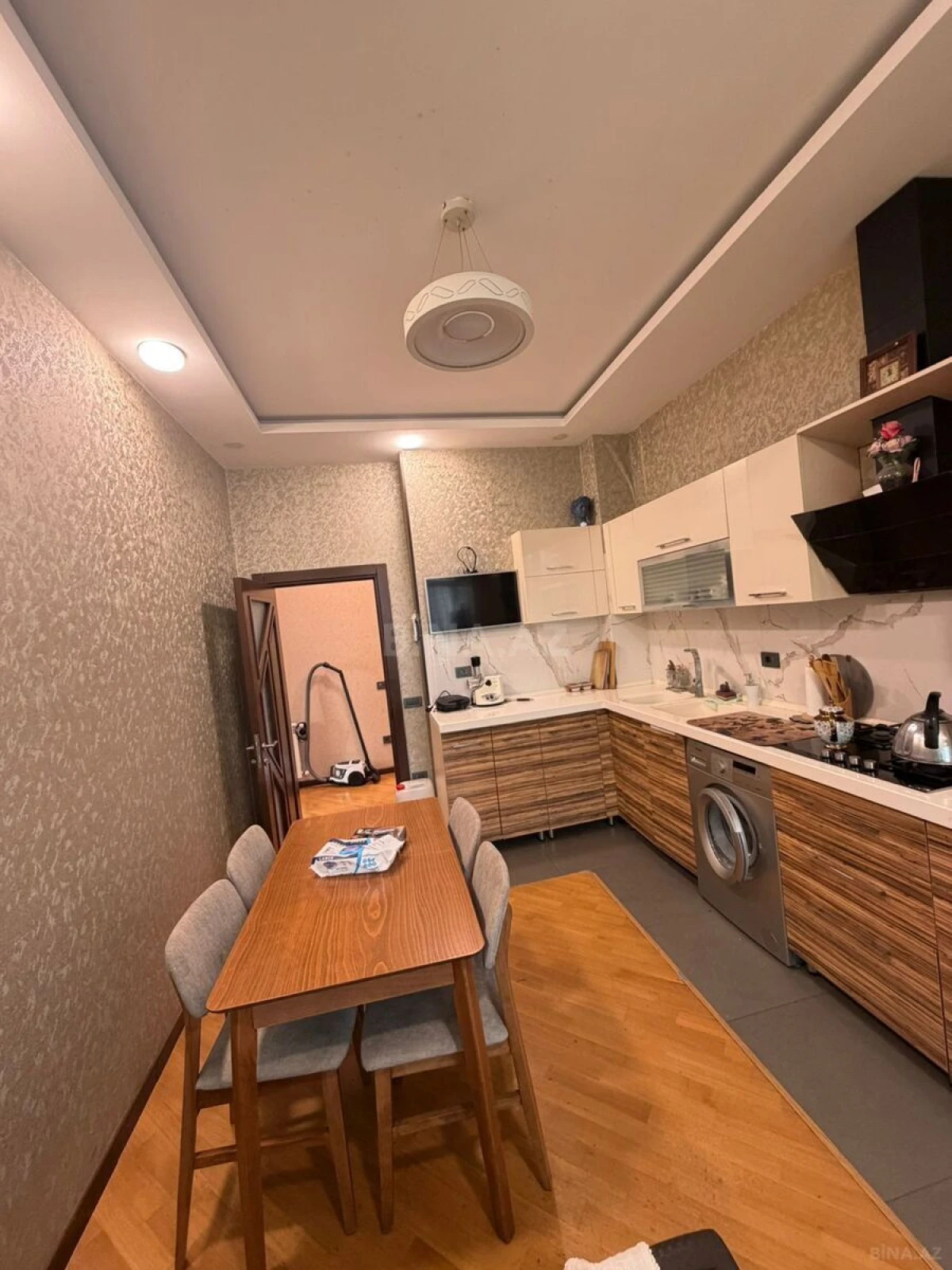 Satılır 3 otaqlı mənzil 119.5 m²