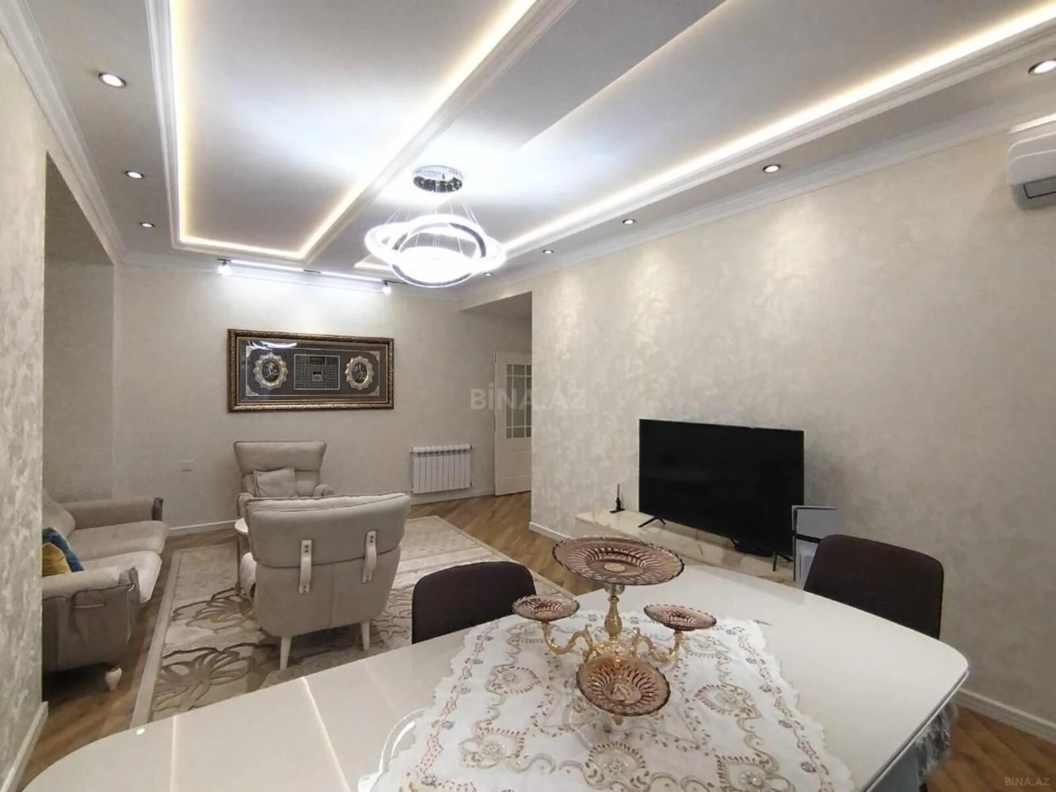 Satılır 3 otaqlı mənzil 148 m²